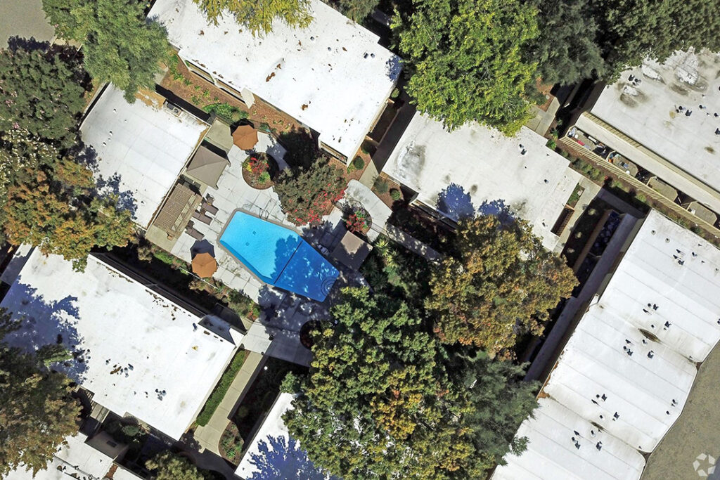 Ariel view with swimming pool of Sundale Apartments