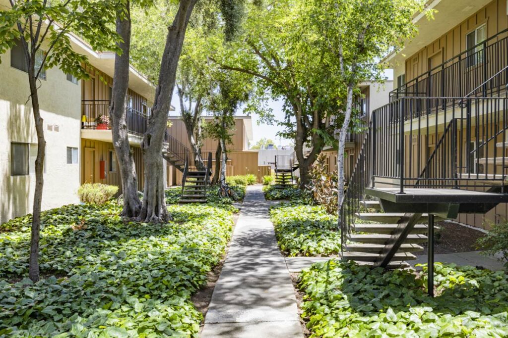 Sundale Apartments outside hallway